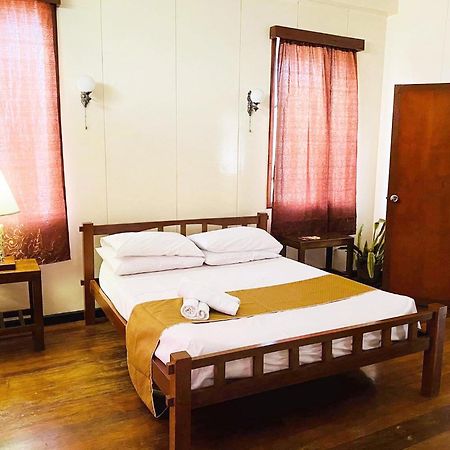 Casa Don Julian Guesthouse Bais Zewnętrze zdjęcie