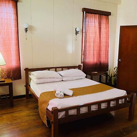 Casa Don Julian Guesthouse Bais Zewnętrze zdjęcie