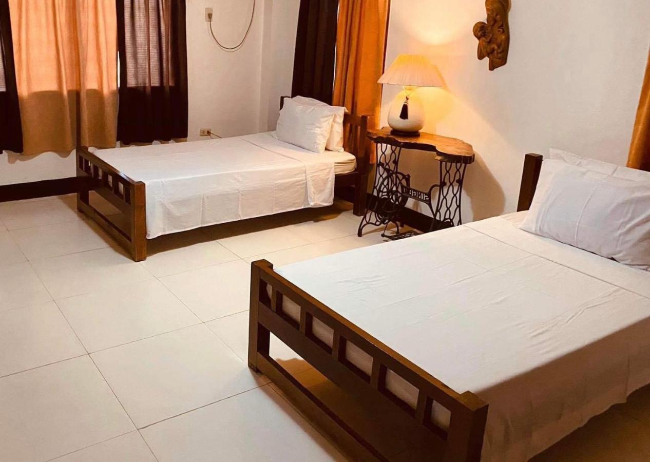 Casa Don Julian Guesthouse Bais Zewnętrze zdjęcie