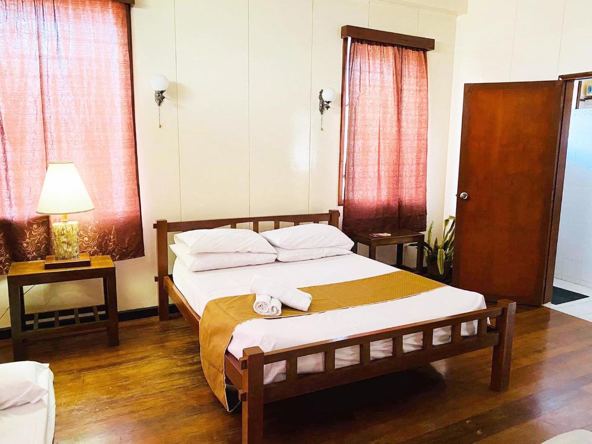 Casa Don Julian Guesthouse Bais Zewnętrze zdjęcie